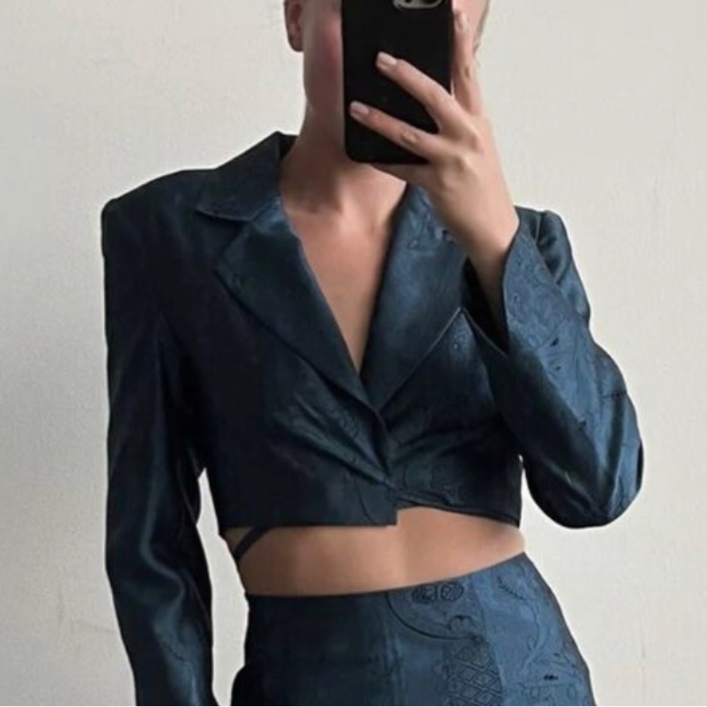 12th tribe cropped blazer